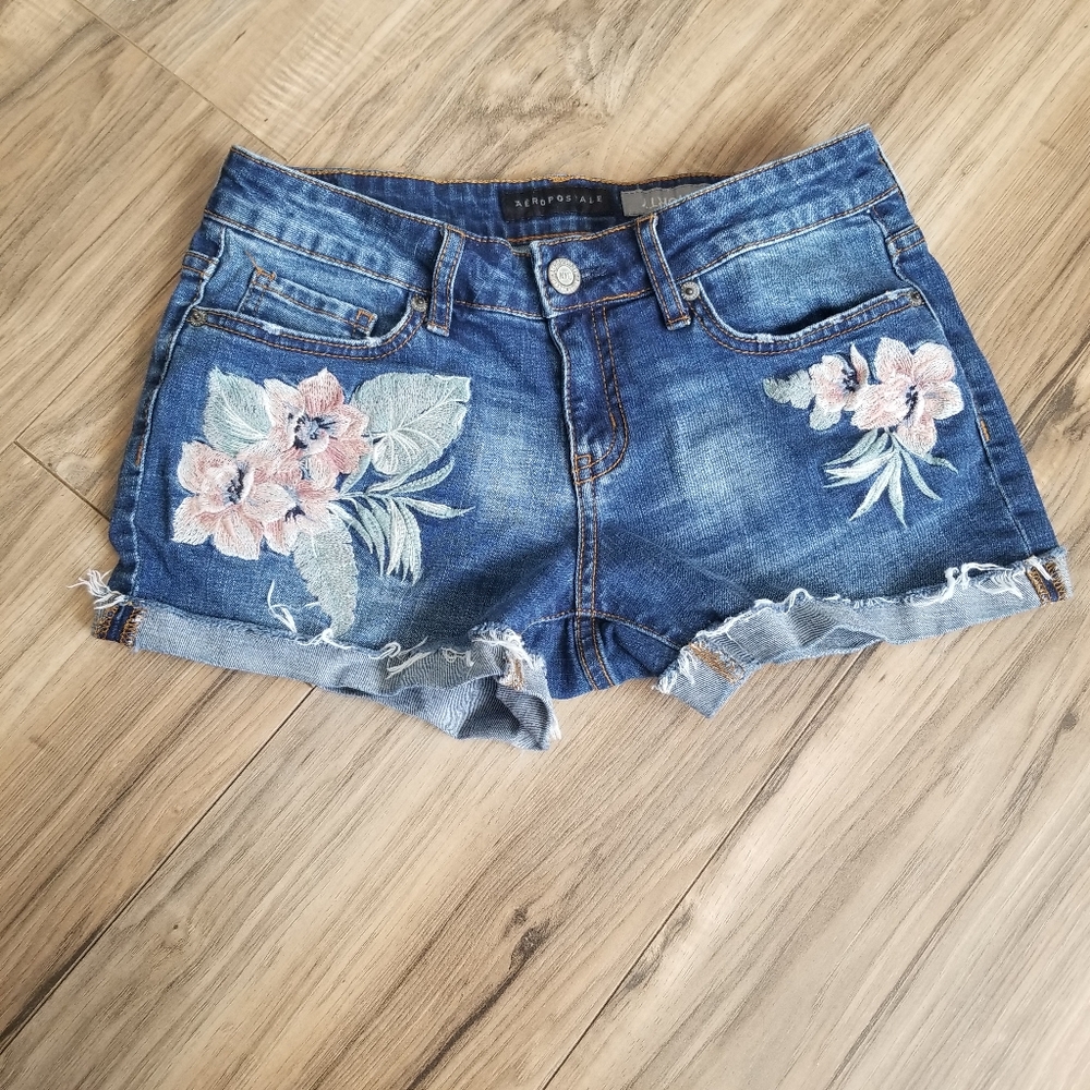 Aeropostal Floral Embroidered Dark Wash Denim Shorty Shorts - Picture 7 of 8